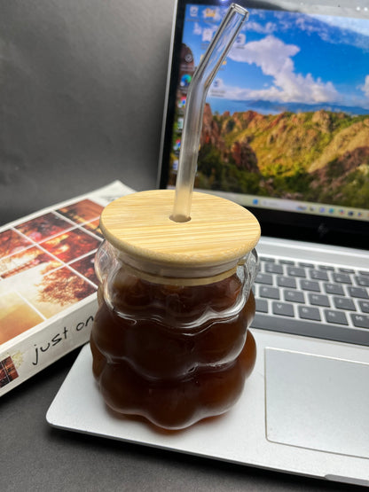 Aesthetic Ribbed Glass Tumbler with Straw & Bamboo Lid – Iced Coffee, Latte, Juice & Tea Sipper