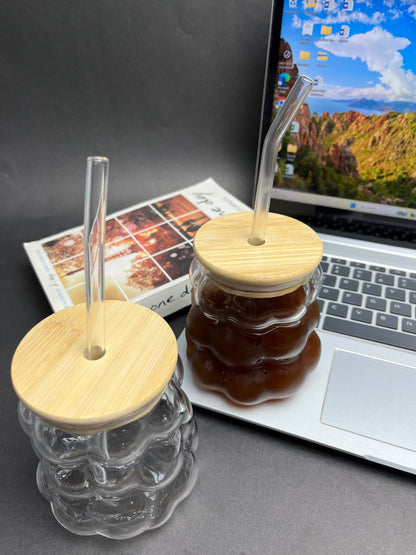 Aesthetic Ribbed Glass Tumbler with Straw & Bamboo Lid – Iced Coffee, Latte, Juice & Tea Sipper