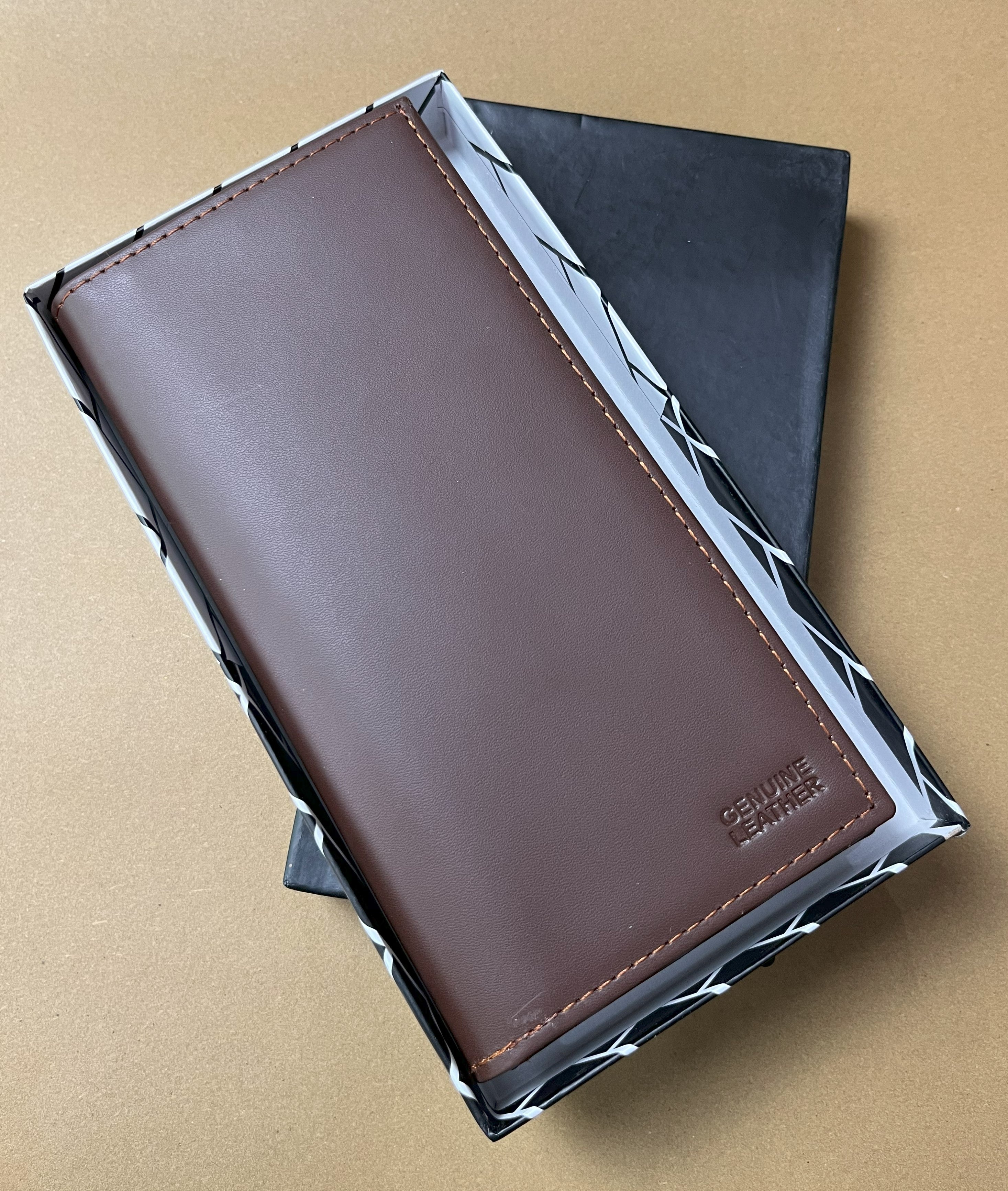 Slim Leather Long Wallet – Unisex Money & Card Holder with Elegant Design